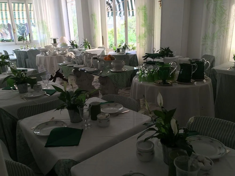 Eveline Portosole Hotel Sanremo 4*,